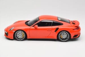 Porsche 911 991 Turbo S Lava Orange Minichamps 1:18 110067120 Metal — zdjęcie 4 z 8