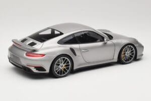 Porsche 911 991 Turbo S Srebrny Minichamps 1:18 113067126 Metal — zdjęcie 3 z 8