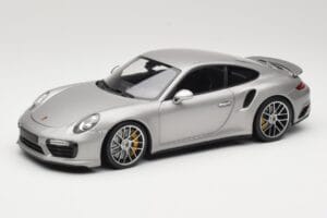 Porsche 911 991 Turbo S Srebrny Minichamps 1:18 113067126 Metal
