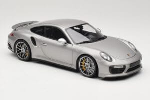 Porsche 911 991 Turbo S Srebrny Minichamps 1:18 113067126 Metal — zdjęcie 6 z 8