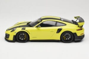 Porsche 911 GT2 RS 991.2 Weissach Package Zielony Czarne Felgi Minichamps 1:18 155068300-1 Metal — zdjęcie 3 z 6