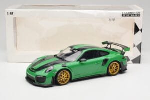 Porsche 911 991.2 GT2 RS Weissach Package British Racing Zielony & Złote Felgi Minichamps 1:18 153068318 Metal — zdjęcie 6 z 6