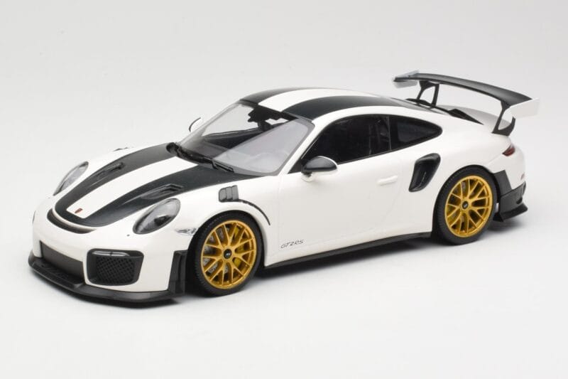 Porsche 911 991.2 GT2 RS Weissach Package Biały Ze Złotymi Felgami Minichamps 1:18 153068308 Metal
