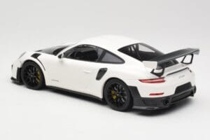 Porsche 911 991.2 GT2 RS Biały z Czarnymi Felgami Minichamps 1:18 155068310 Metal — zdjęcie 5 z 6