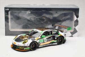 Porsche 911 991.2 GT3 R #28 Alegra Motorsports D. de Quesada / M. Morad Class Winners 24 Hours of Daytona 2017 Minichamps 1:1 — zdjęcie 6 z 6