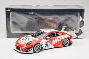 Porsche 911 991.2 GT3 R #31 Frikadelli Racing K. Bachler / M. Christensen 24 Hours of Nurburgring 2017 Minichamps 1:18 155176 — zdjęcie 6 z 6