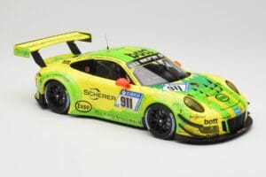 Porsche 911 991.2 GT3 R #911 Manthey Racing R. Dumas / F. Makowiecki 24 Hours of Nurburgring 2017 Minichamps 1:18 155176911 M — zdjęcie 4 z 6