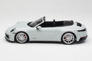 Porsche 911 992 Carrera 4 GTS Kabriolet Szary Minichamps 1:18 155063034 Metal — zdjęcie 5 z 6