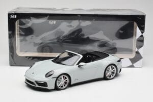 Porsche 911 992 Carrera 4 GTS Kabriolet Szary Minichamps 1:18 155063034 Metal — zdjęcie 6 z 6