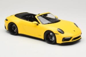 Porsche 911 992 Carrera 4 GTS Kabriolet Żółty Minichamps 1:18 155063030 Metal — zdjęcie 4 z 6