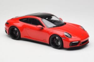 Porsche 911 992 Carrera 4 GTS Czerwony Minichamps 1:18 155063100 Metal — zdjęcie 4 z 6