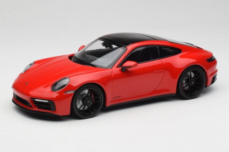 Porsche 911 992 Carrera 4 GTS Czerwony Minichamps 1:18 155063100 Metal