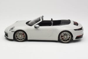 Porsche 911 992 Carrera 4S Kabriolet Szary Minichamps 1:18 155067335 Metal — zdjęcie 3 z 6