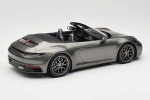 Porsche 911 992 Carrera 4S Kabriolet Mamba Green Metallic Minichamps 1:18 155067337 Metal — zdjęcie 2 z 6