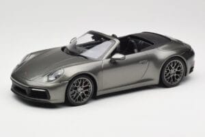 Porsche 911 992 Carrera 4S Kabriolet Mamba Green Metallic Minichamps 1:18 155067337 Metal