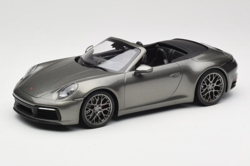 Porsche 911 992 Carrera 4S Kabriolet Mamba Green Metallic Minichamps 1:18 155067337 Metal