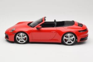 Porsche 911 992 Carrera 4S Kabriolet Czerwony Minichamps 1:18 155067331 Metal — zdjęcie 3 z 6