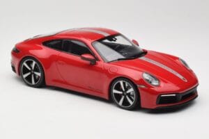 Porsche 911 992 Carrera 4S Carmine Red Minichamps 1:18 155067326 Metal — zdjęcie 4 z 6