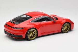 Porsche 911 992 Carrera 4S Guards Czerwony & Złote Felgi Minichamps 1:18 153067328 Metal — zdjęcie 2 z 6