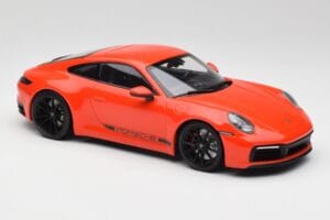 Porsche 911 992 Carrera 4S Lava Pomarańczowy Minichamps 1:18 155067327 Metal — zdjęcie 4 z 6