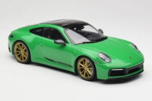 Porsche 911 992 Carrera 4S Python Green Minichamps 1:18 155067325 Metal — zdjęcie 4 z 6