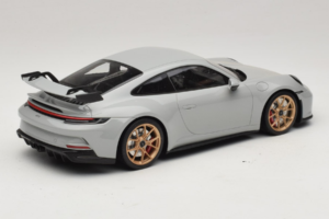 Porsche 911 992 GT3 Chalk Złote Felgi Minichamps 1:18 117069001 Metal — zdjęcie 2 z 6