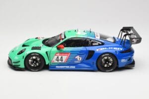 Porsche 911 992 GT3 R Falken #44 D. Eriksson / T. Heinemann 24 Hours of Nurburgring 2023 Minichamps 1:18 113236344 Metal — zdjęcie 4 z 8