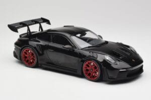 Porsche 911 992 GT3 RS Czarny & Czerwone Felgi & Czarny Decor Minichamps 1:18 153062240 Metal — zdjęcie 4 z 6