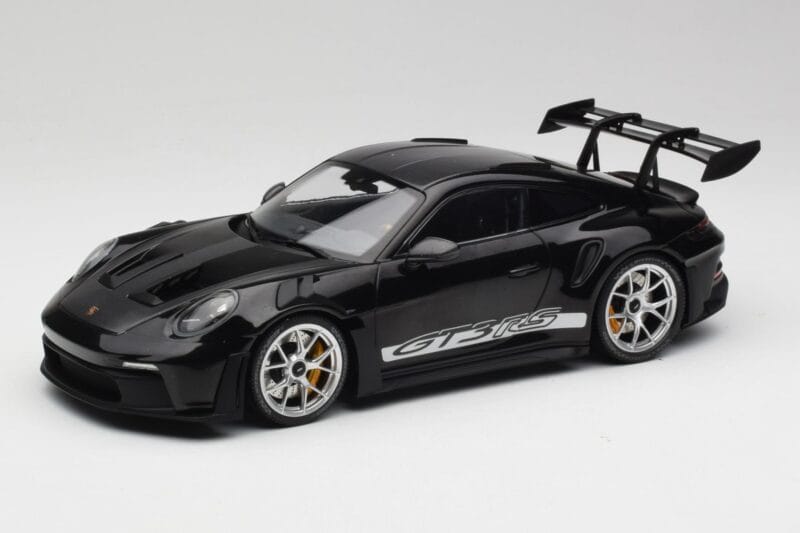 Porsche 911 992 GT3 RS Czarny Z Srebrnymi Kołami Minichamps 1:18 155062231 Metal