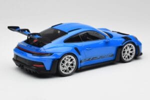 Porsche 911 992 GT3 RS Niebieski & Srebrne Felgi & Czarny Decor Minichamps 1:18 153062234 Metal — zdjęcie 2 z 6