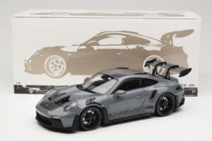 Porsche 911 992 GT3 RS Crayon Weissach Package & Black Wheels Minichamps 1:18 110062024 Metal — zdjęcie 8 z 8