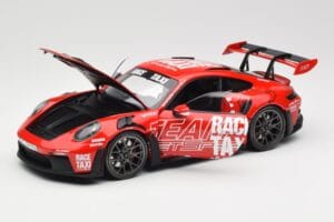 Porsche 911 992 GT3 RS Getspeed Race Taxi Guards Red Minichamps 1:18 110062040 Metal — zdjęcie 2 z 8