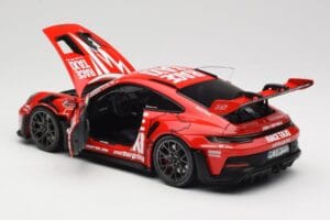 Porsche 911 992 GT3 RS Getspeed Race Taxi Guards Red Minichamps 1:18 110062040 Metal — zdjęcie 5 z 8