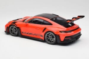 Porsche 911 992 GT3 RS Guards Pomarańczowy & Srebrne Felgi Minichamps 1:18 911992002 Metal — zdjęcie 5 z 6