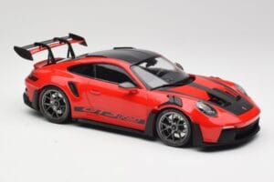 Porsche 911 992 GT3 RS Guards Czerwony & Srebrne Felgi Weissach Package Minichamps 1:18 153062246 Metal — zdjęcie 4 z 6