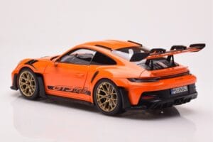 Porsche 911 992 GT3 RS Gulf Pomarańczowy Norev 1:18 187360 Metal — zdjęcie 7 z 8