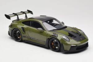 Porsche 911 992 GT3 RS Nato Olive & Black Wheels Minichamps 1:18 110062027 Metal — zdjęcie 6 z 8