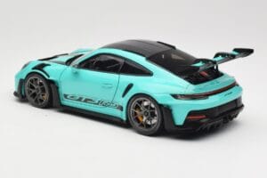 Porsche 911 992 GT3 RS Python Green & Dark Silver Wheels Minichamps 1:18 110062026 Metal — zdjęcie 7 z 8