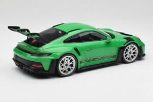 Porsche 911 992 GT3 RS Python Zielony & Srebrne Felgi & Czarny Decor Minichamps 1:18 153062235 Metal — zdjęcie 2 z 6