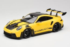 Porsche 911 992 GT3 RS Racing Żółty & Czarne Felgi Minichamps 1:18 153062245 Metal