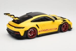 Porsche 911 992 GT3 RS Racing Yellow Weissach Package & Red Wheels Minichamps 1:18 110062025 Metal — zdjęcie 3 z 8