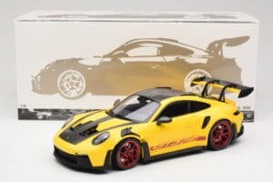 Porsche 911 992 GT3 RS Racing Yellow Weissach Package & Red Wheels Minichamps 1:18 110062025 Metal — zdjęcie 8 z 8