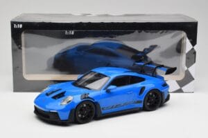 Porsche 911 992 GT3 RS Shark Niebieski & Czarne Felgi Minichamps 1:18 153062233 Metal — zdjęcie 6 z 6