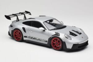 Porsche 911 992 GT3 RS Srebrny & Czerwone Felgi Minichamps 1:18 153062241 Metal — zdjęcie 4 z 6