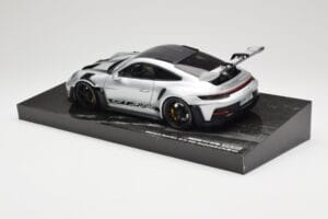 Porsche 911 992 GT3 RS Srebrny Weissach Package Minichamps 1:18 110062020 Metal — zdjęcie 7 z 8