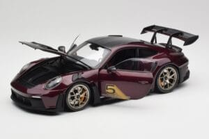 Porsche 911 992 GT3 RS Ultraviolet i Srebrne Koła Minichamps 1:18 110062029 Metal — zdjęcie 2 z 8