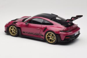 Porsche 911 992 GT3 RS Weissach Package Ruby Star Norev 1:18 187370 Metal — zdjęcie 7 z 8
