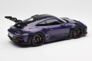 Porsche 911 992 GT3 RS Weissach Package Ultraviolet Norev 1:18 187368 Metal — zdjęcie 3 z 8