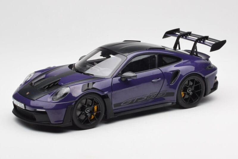 Porsche 911 992 GT3 RS Weissach Package Ultraviolet Norev 1:18 187368 Metal