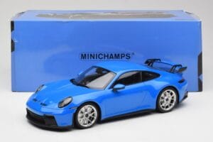Porsche 911 992 GT3 Rekin Niebieski i Srebrne Koła Minichamps 1:18 143069015 Żywica — zdjęcie 6 z 6